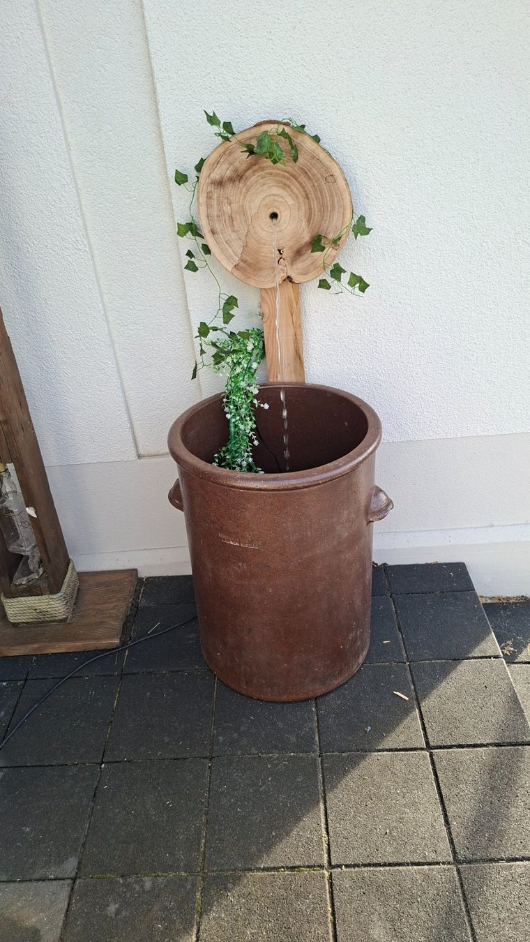Stagni & Fontane ornamentali: Fontaine á eau en grès 75l – Usato da Vicques venduto da Laffaire11 1
