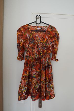 Robe fluide imprimée orange – Taille S – Neuve