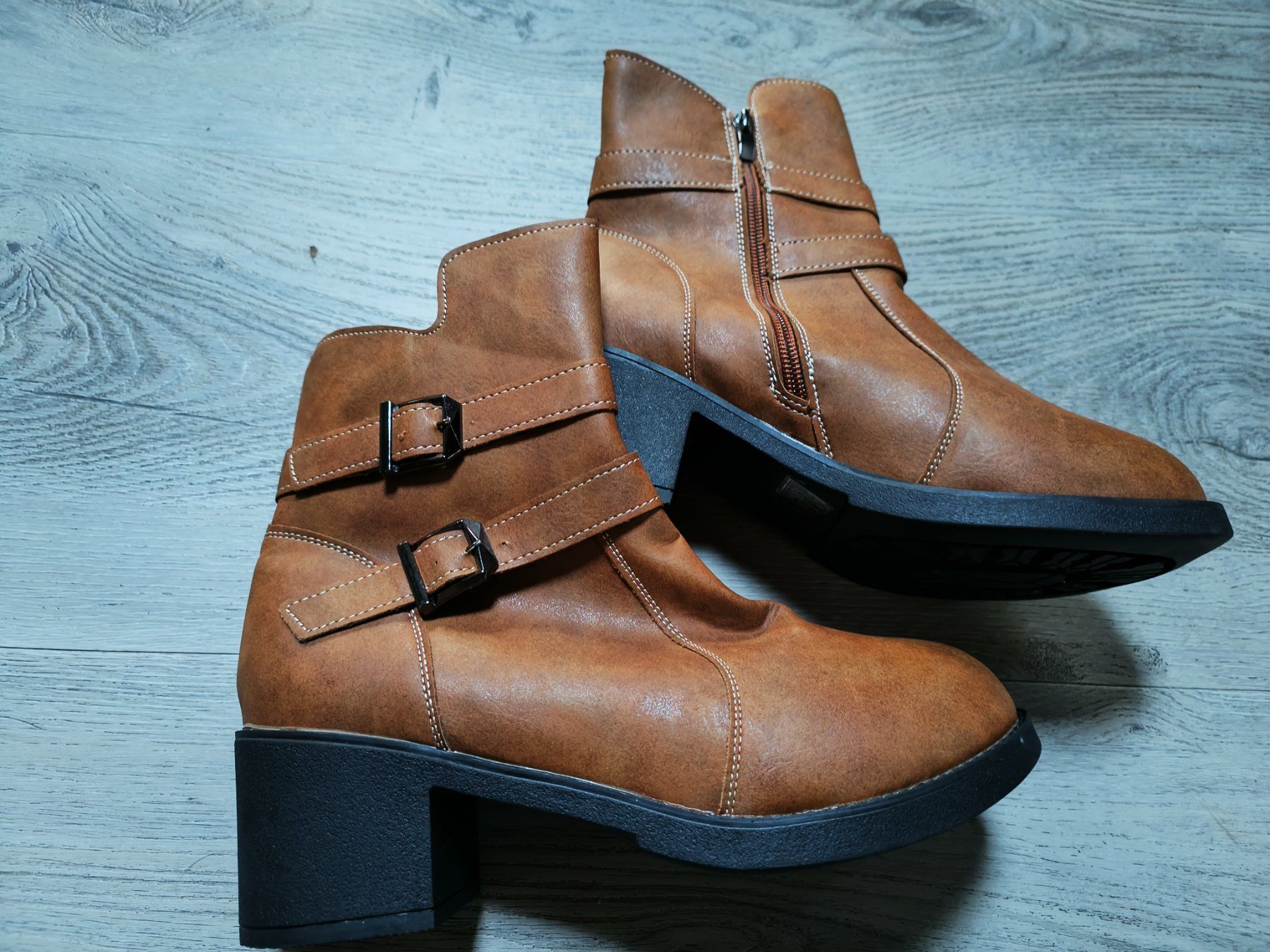 Scarpe da donna: Stiefel 40 neu – Nuovo (secondo la descrizione) da Bätterkinden venduto da Elefantenzoo 2