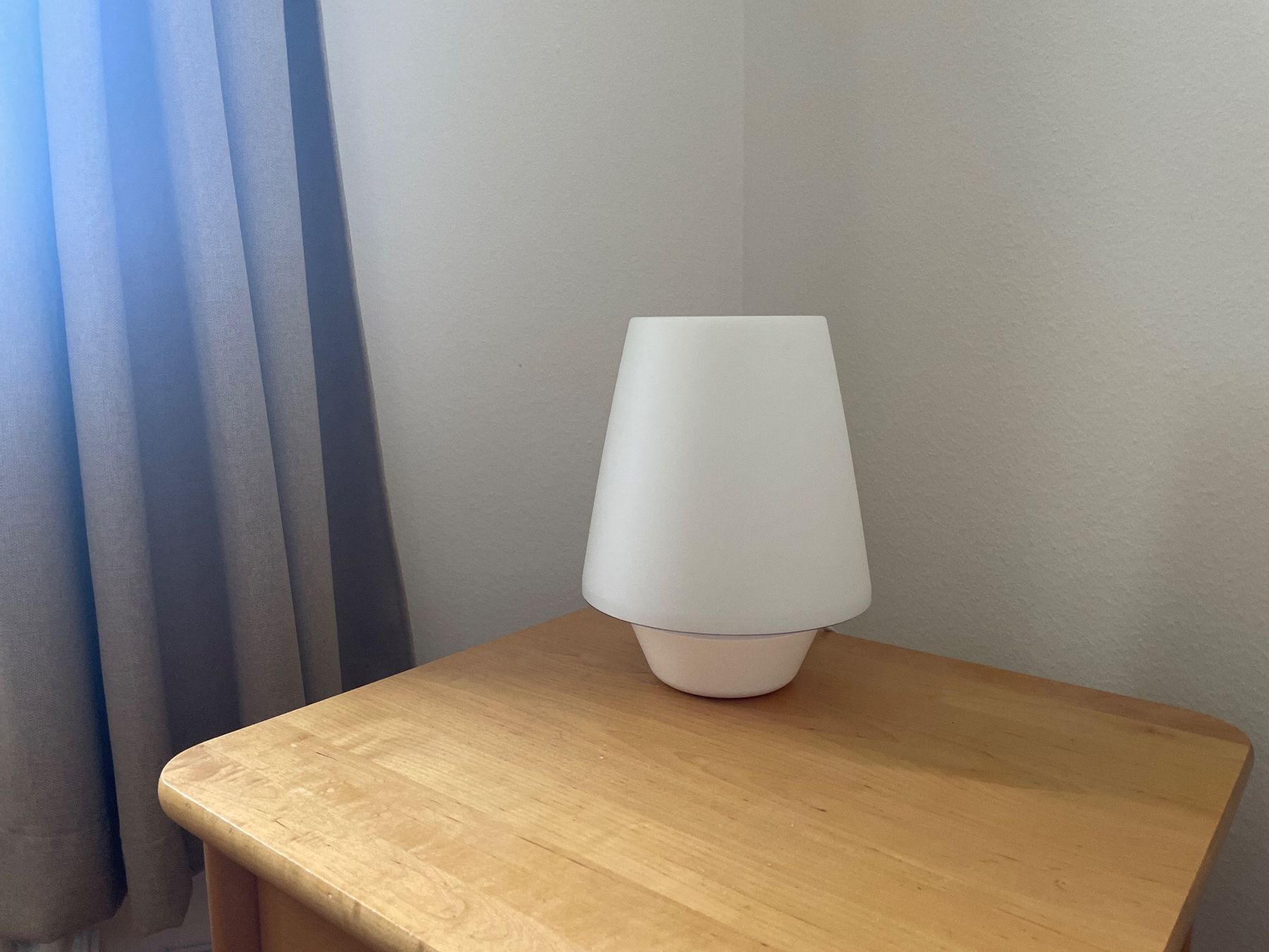 Ikea Lampade: Gemütliche Nachttischlampe von IKEA – Usato da Winterthur venduto da Mondulus56 2
