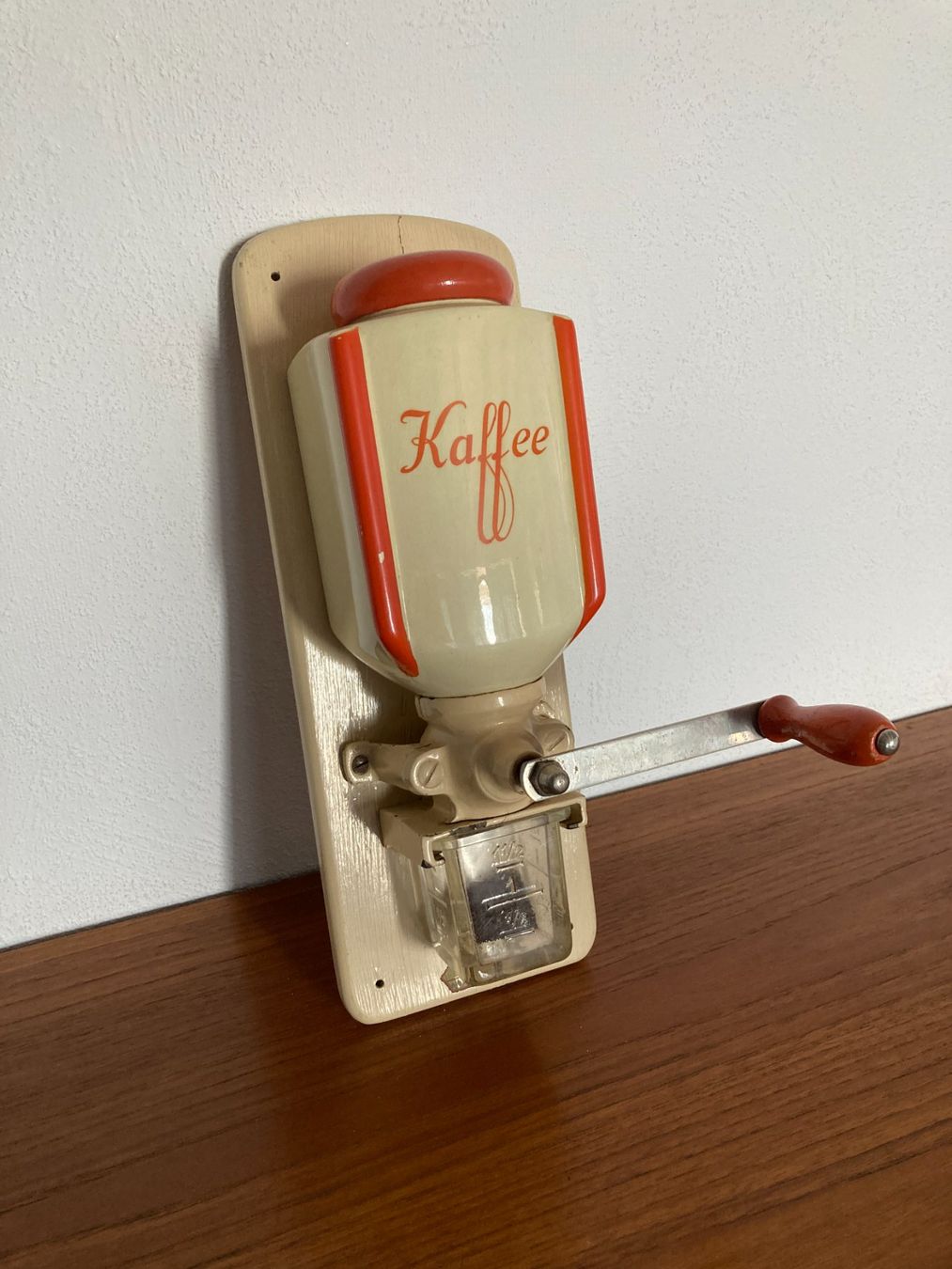 Elettrodomestici da cucina: Retro Kaffeemühle aus Grossmutter's Zeiten – Usato da Wil SG venduto da Pin05