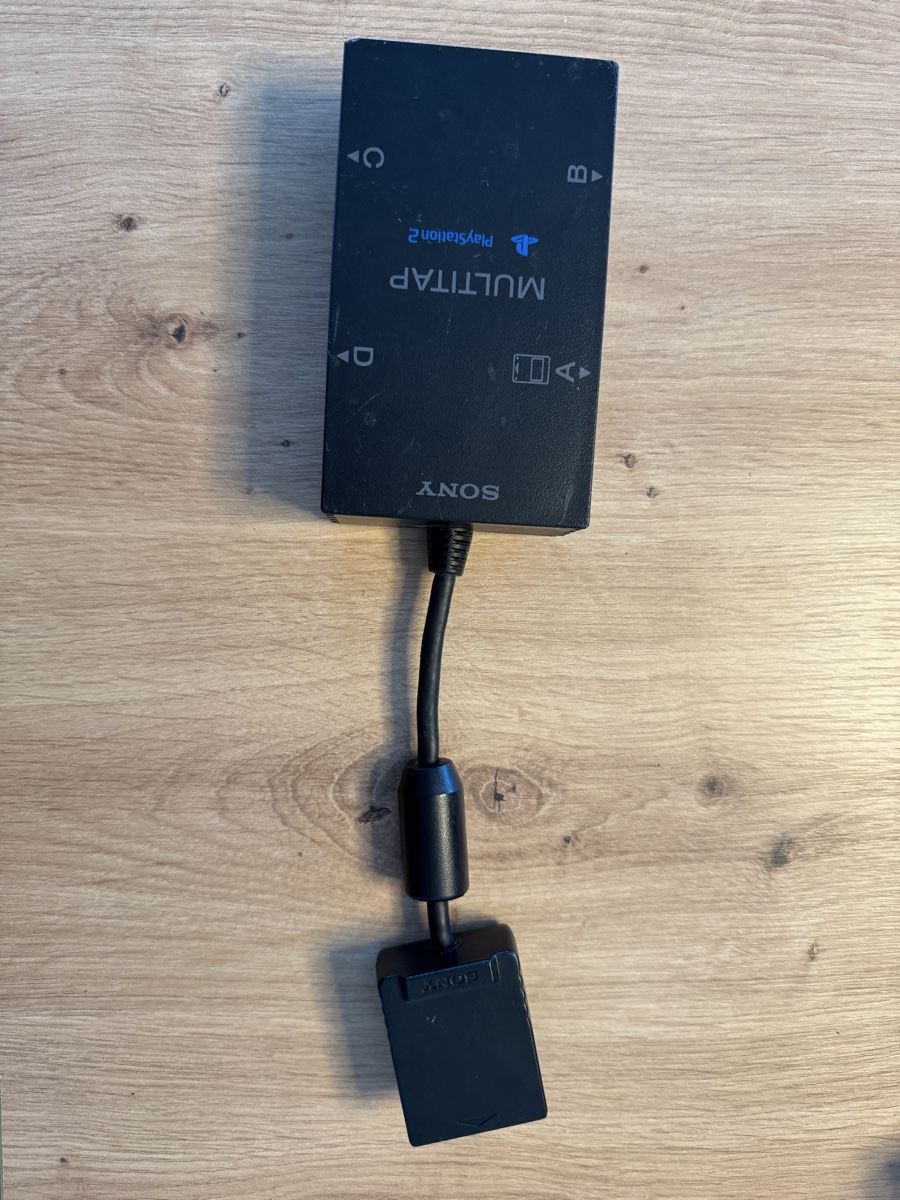 Sony Manettes: Sony Multitap PlayStation 2 4 Port – D'occasion à Biberist par etesummer
