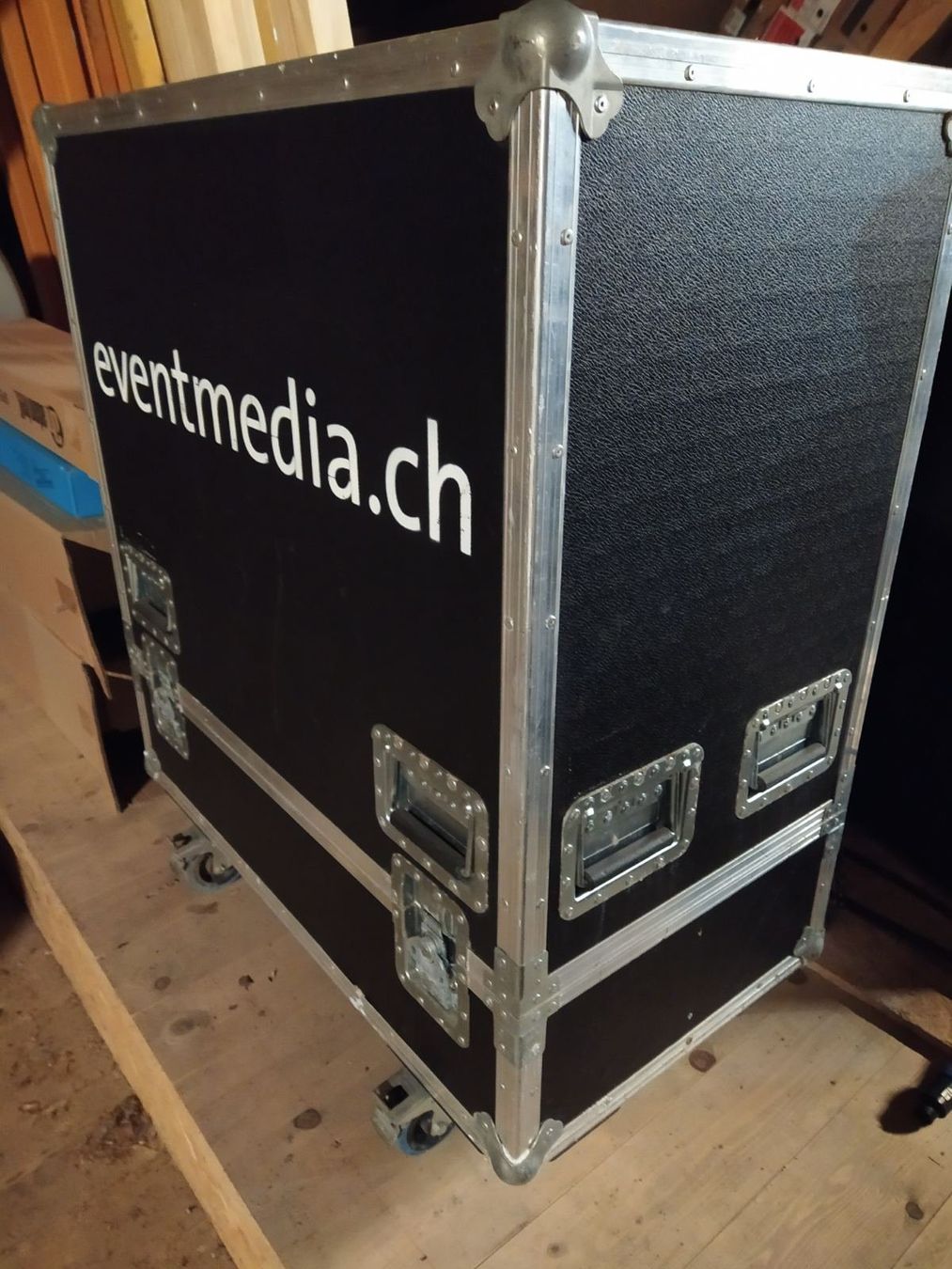 Casse di trasporto: Flight Case zu Verkaufen – Usato da Koppigen venduto da connect1 2