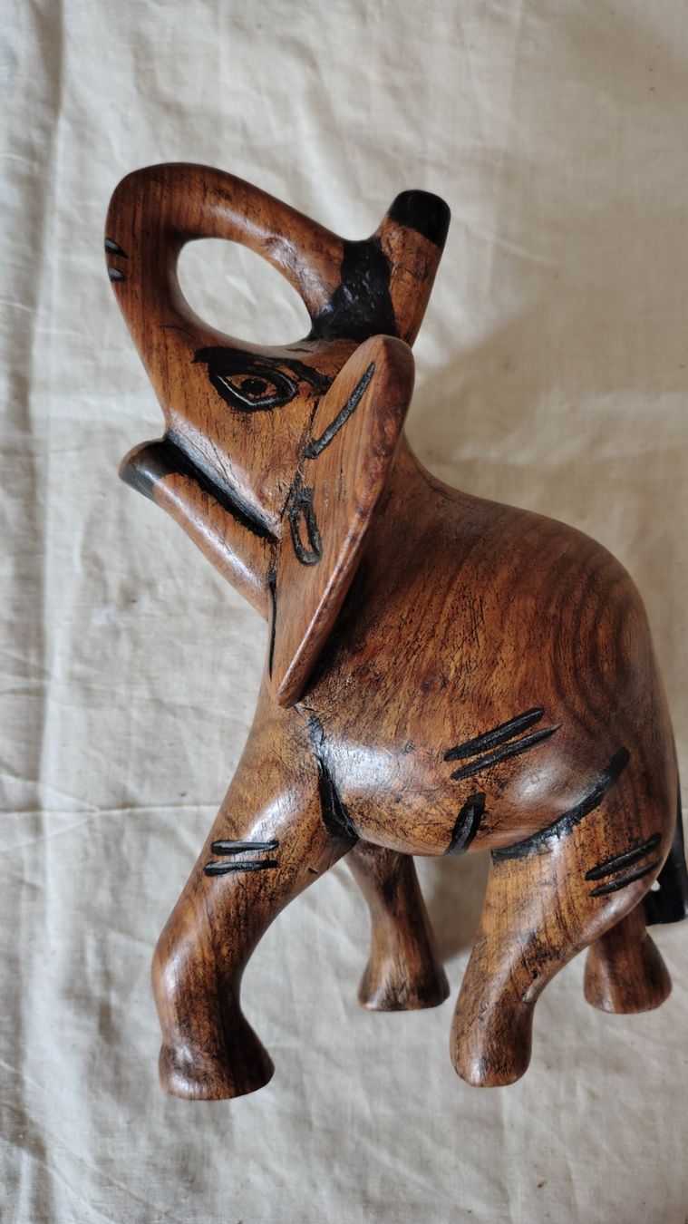 Sculture & Statue: Holz Elefant, aus Senegal – Usato da Oetwil am See venduto da NoldiNairolf