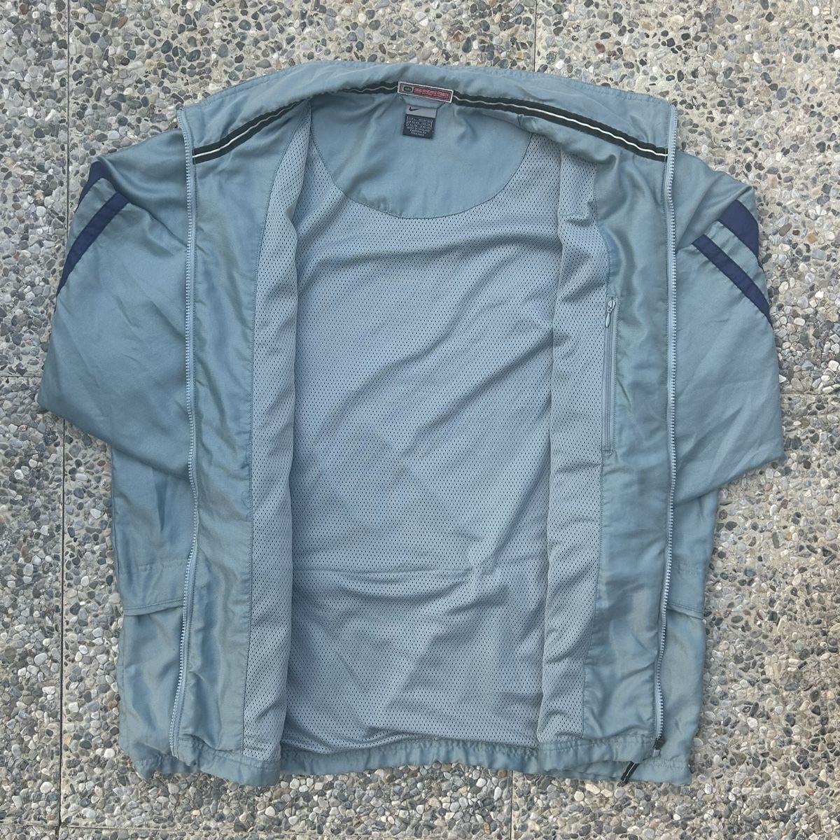 Nike Vestes: Nike Track Jacket Light Blue  – D'occasion à brent par fukusapes 2