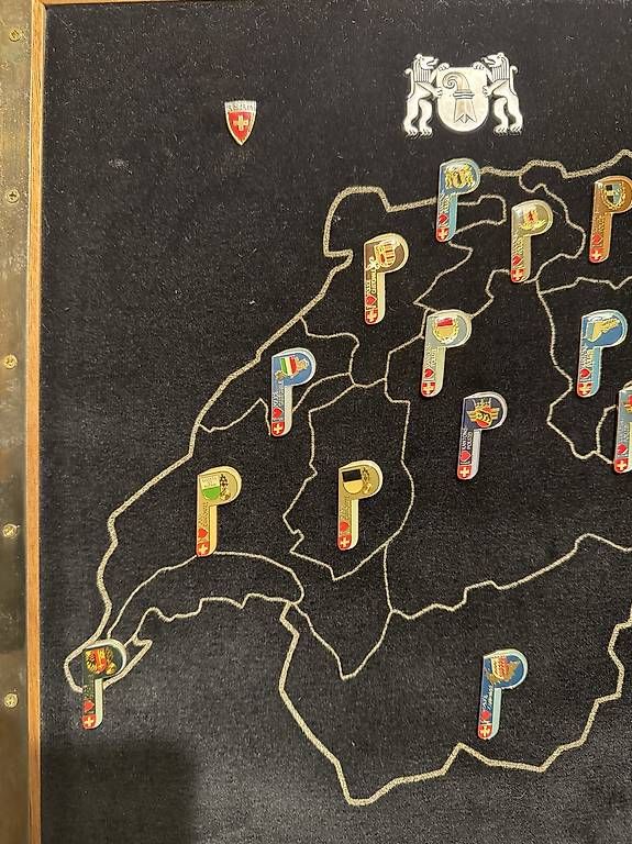 Spille & Fermagli: Polizei Pins – Usato da Sisseln AG venduto da Daeha1 2