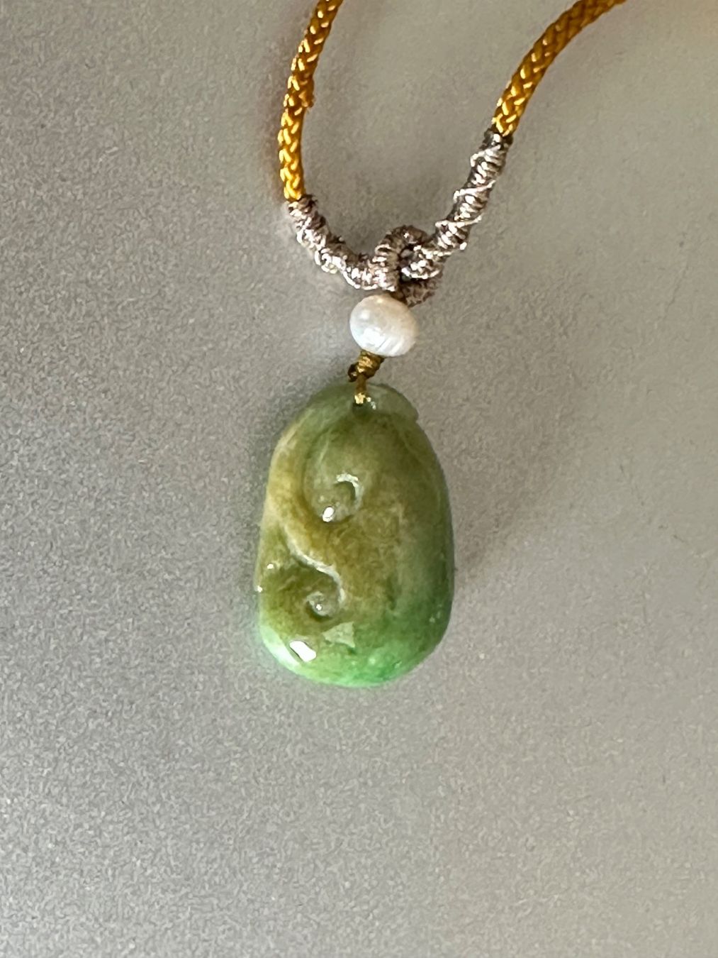 Ciondoli: Wunderschöner Jade-Anhänger – Usato da Onex venduto da Antiqueshow 1