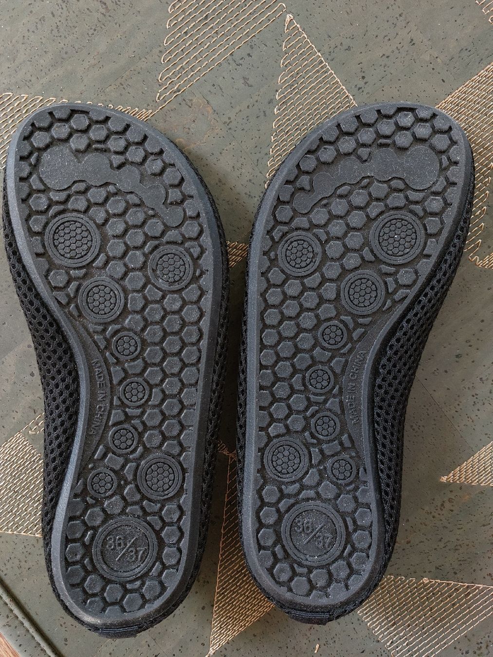Scarpe da uomo: Wasserschuhe NEU Gr. 36 – Nuovo (secondo la descrizione) da Effretikon venduto da swobdo 2