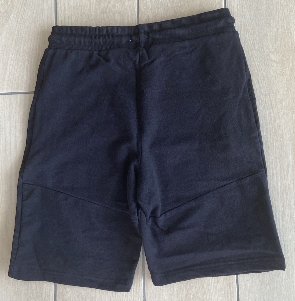 Pantaloni: Short coton noir Luckykid, 158 – Usato da Moutier venduto da chicboutique 1