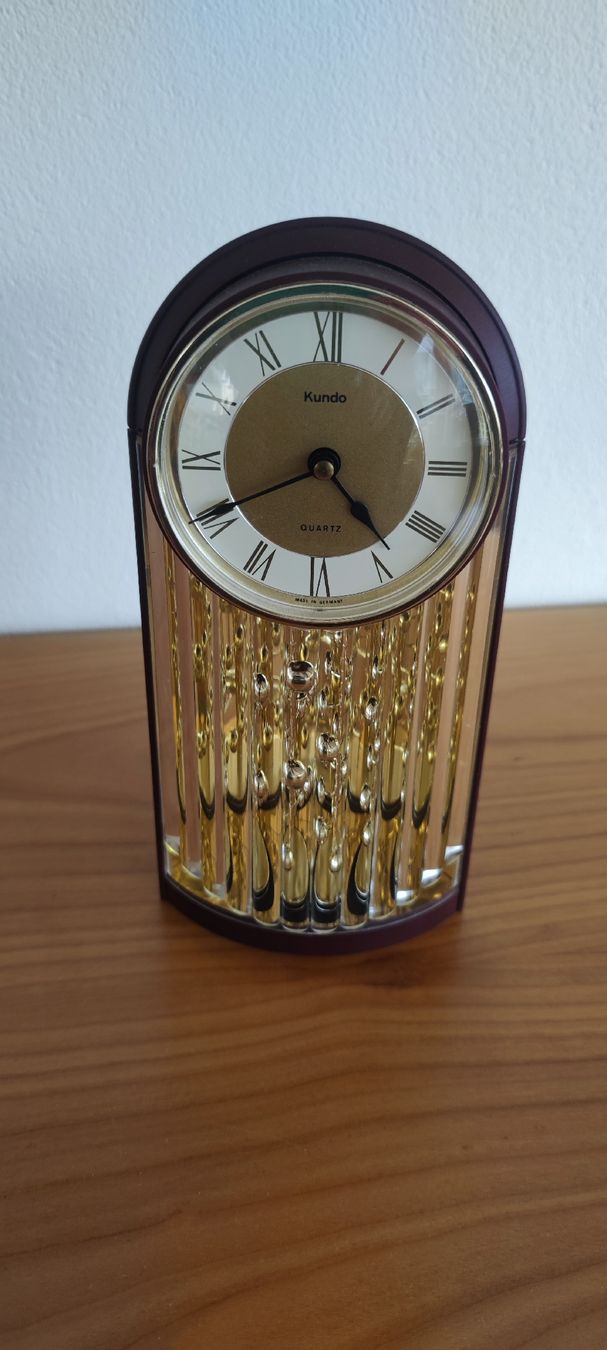 Stand- & Wanduhren: Kundo Quarz Tischuhr Vintage – Gebraucht aus Stäfa von Rampensau