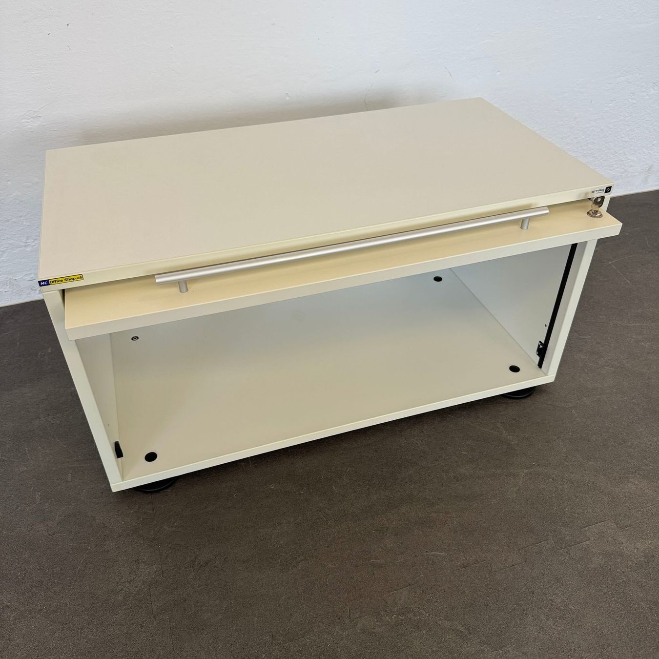 Armadi: Sitag MCS Sideboard Modul mit Klappe - mit Schlüssel – Usato da Schönenwerd venduto da mcofficeshop 3