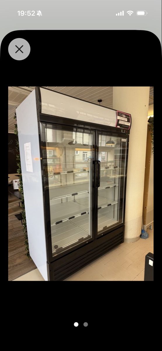 Kühlschrank: Frigo à boissons professionnels  – Gebraucht aus Biel/Bienne von mar_hhq2