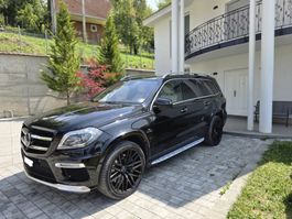 Mercedes GL 63 AMG - 7 Sitzer