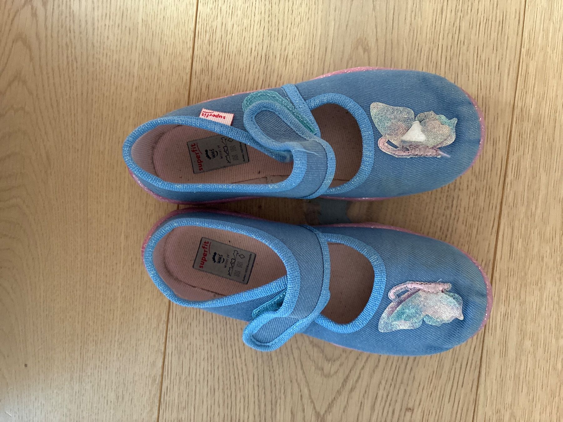 Superfit Scarpe per ragazze: Finken Hausschuhe Superfit 28 Mädchen – Usato da Niederwil AG venduto da Aloha32