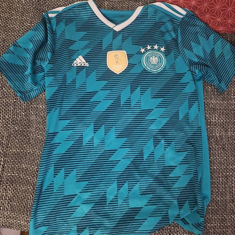 Canottiere & Pantaloni: Deutschland Trikot Grösse M – Usato da Rapperswil SG venduto da Gooal