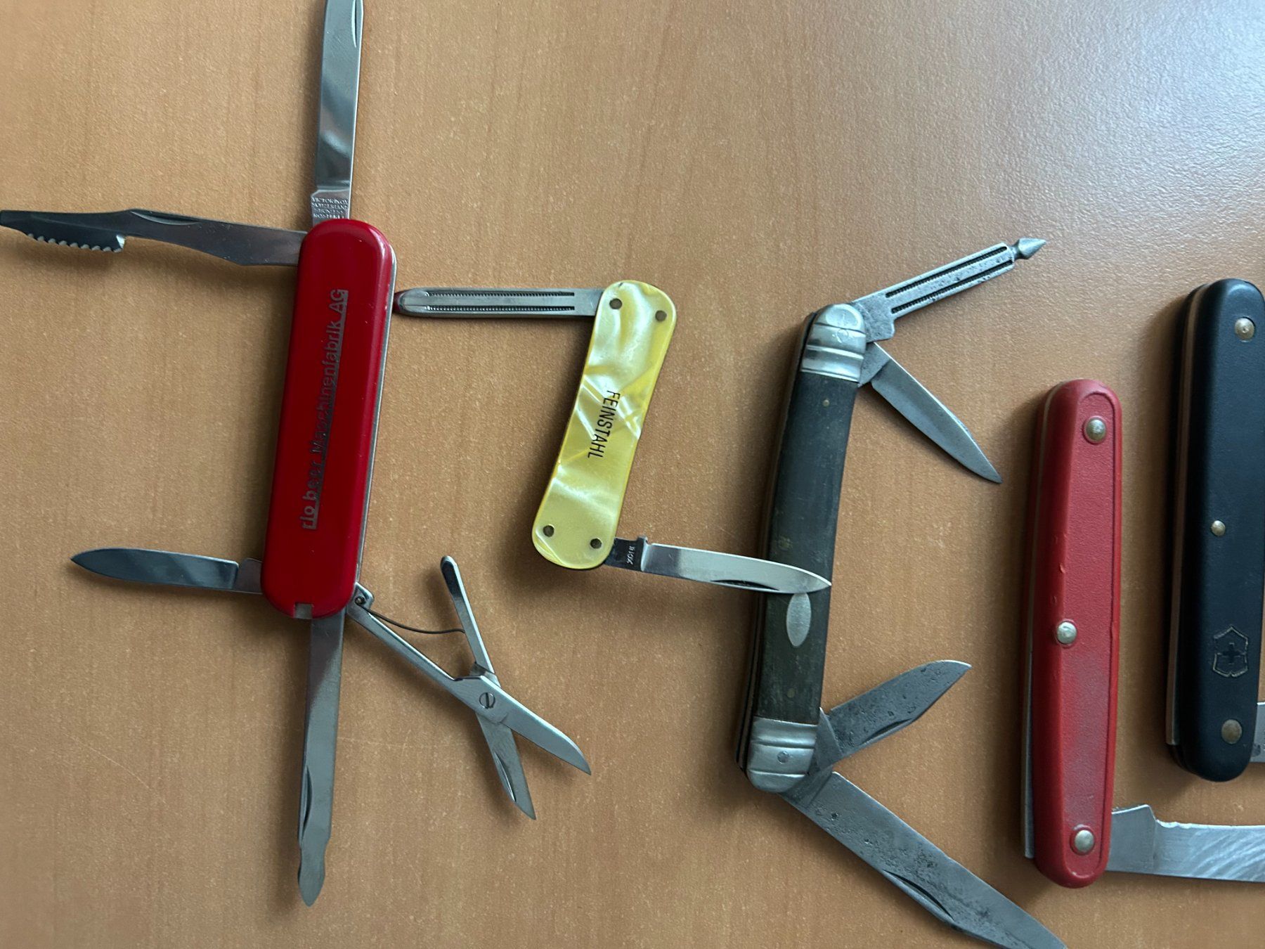 Victorinox Coltelli tascabile: Sackmesser Victorinox – Usato da Schafisheim venduto da Ducati57 4