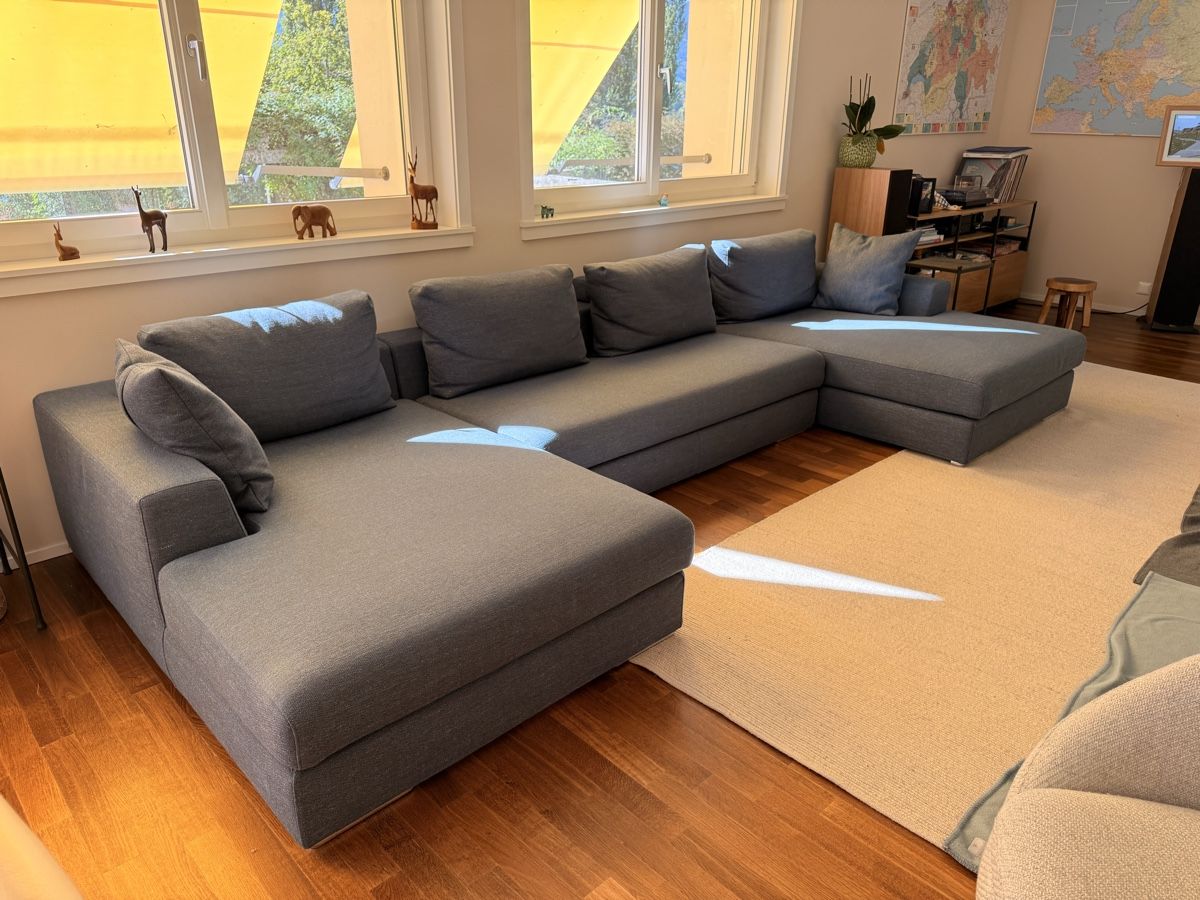 Sofas: Sectional Sofa – D'occasion à Luzern par meb_m6s8 2