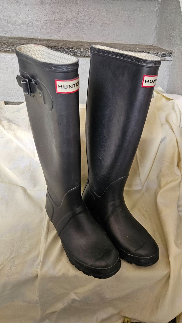 Hunter Scarpe da donna: Stivali di gomma neri Hunter n.37 – Usato da Melano venduto da H-Sara