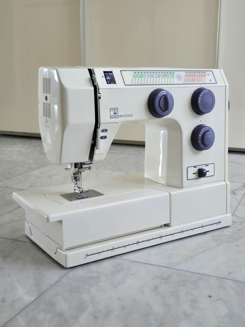 Mio Star Nähmaschinen: Nähmaschine MIOSTAR ELECTRONIC – Gebraucht aus Arlesheim von bebbirofo01