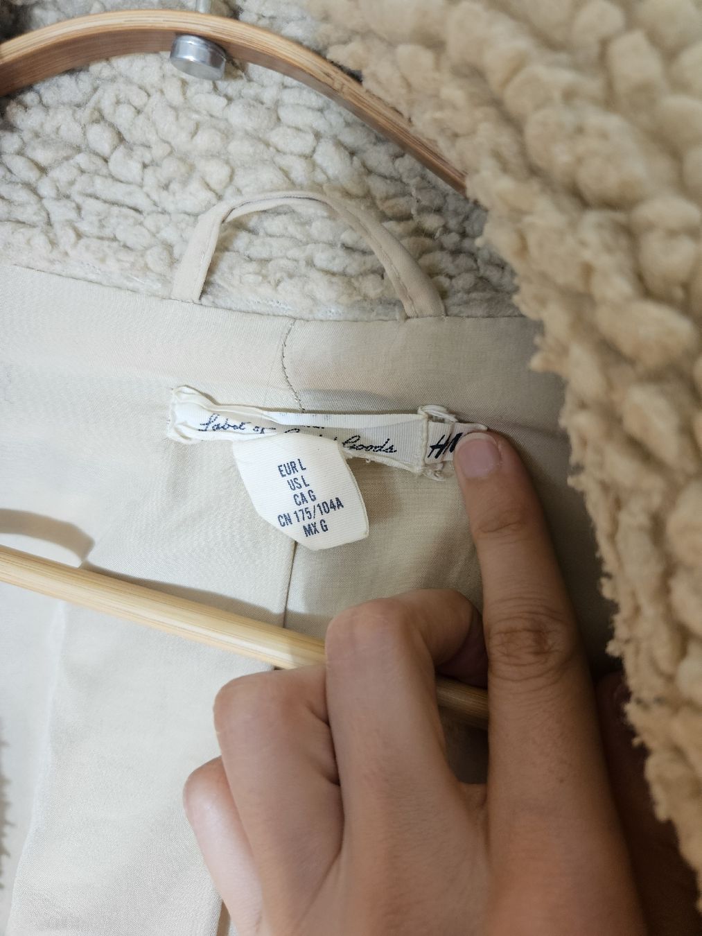 H&M Jacken: H&M Teddy Jacke, Grösse L, beige – Gebraucht aus Zürich von the_k8dc 3