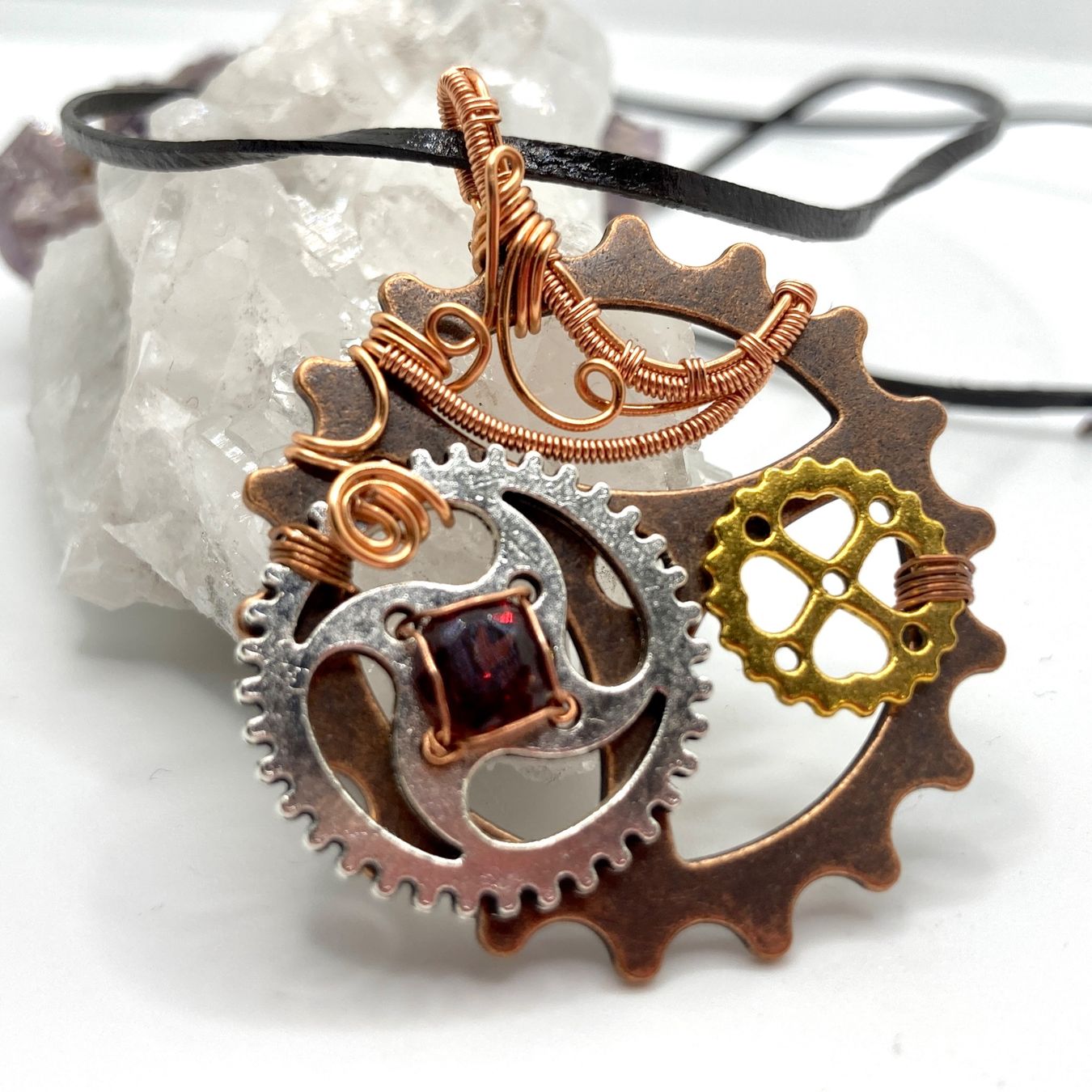 Catenine: Steampunk Anhänger mit Granat – Nuovo (secondo la descrizione) da Solothurn venduto da Kiki_Di 5