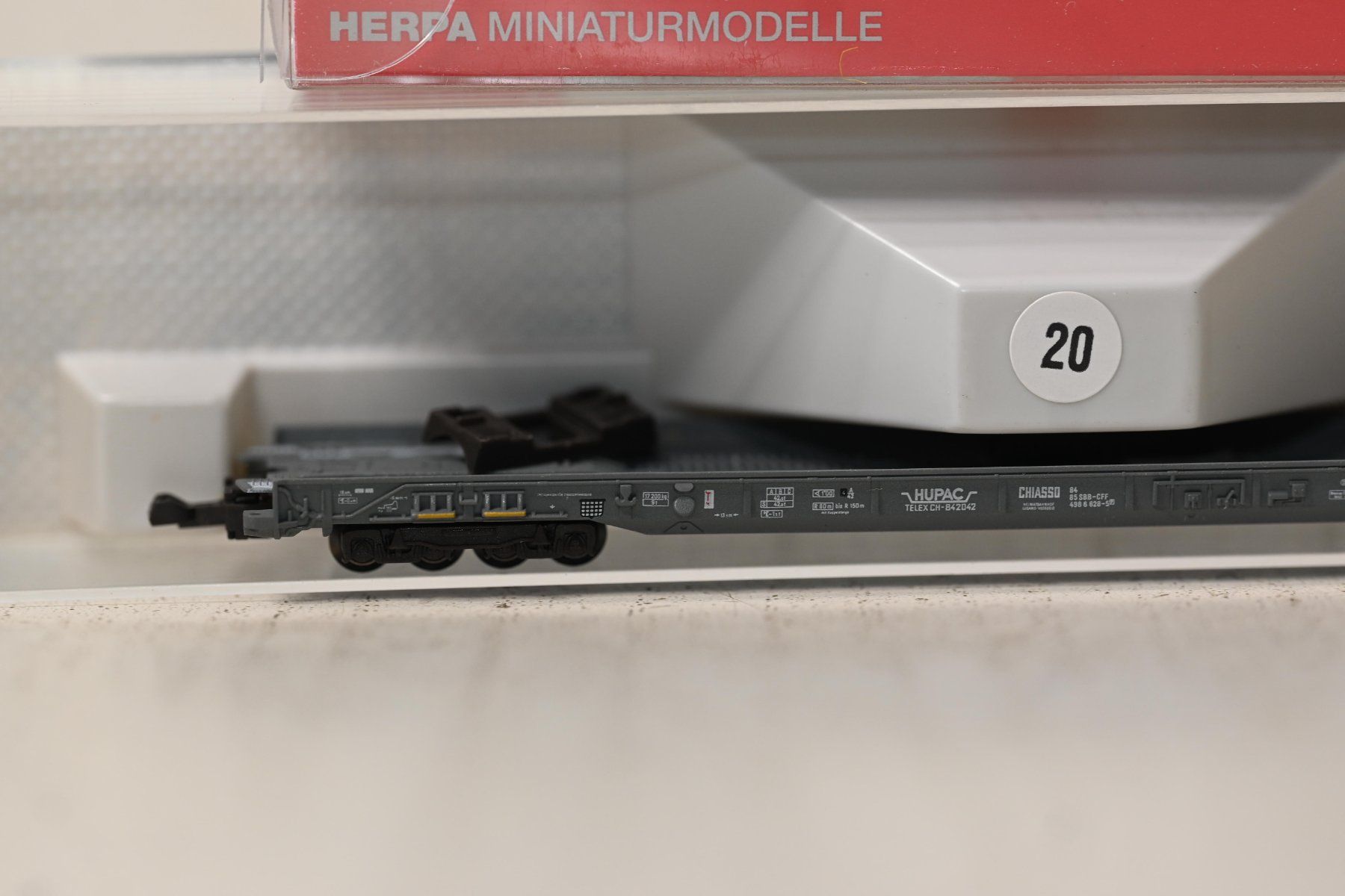 Fleischmann Modellini di ferrovie: Hupac Schöni Fleischmann Spur N mit OVP – Usato da Laupen ZH venduto da Zmoewe 2