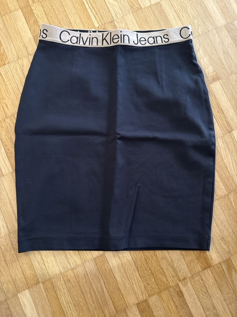 Calvin Klein Gonne: Calvin Klein Bleistiftrock neu  – Nuovo e nell'imballaggio originale da Sisseln AG venduto da Gommibaerli87