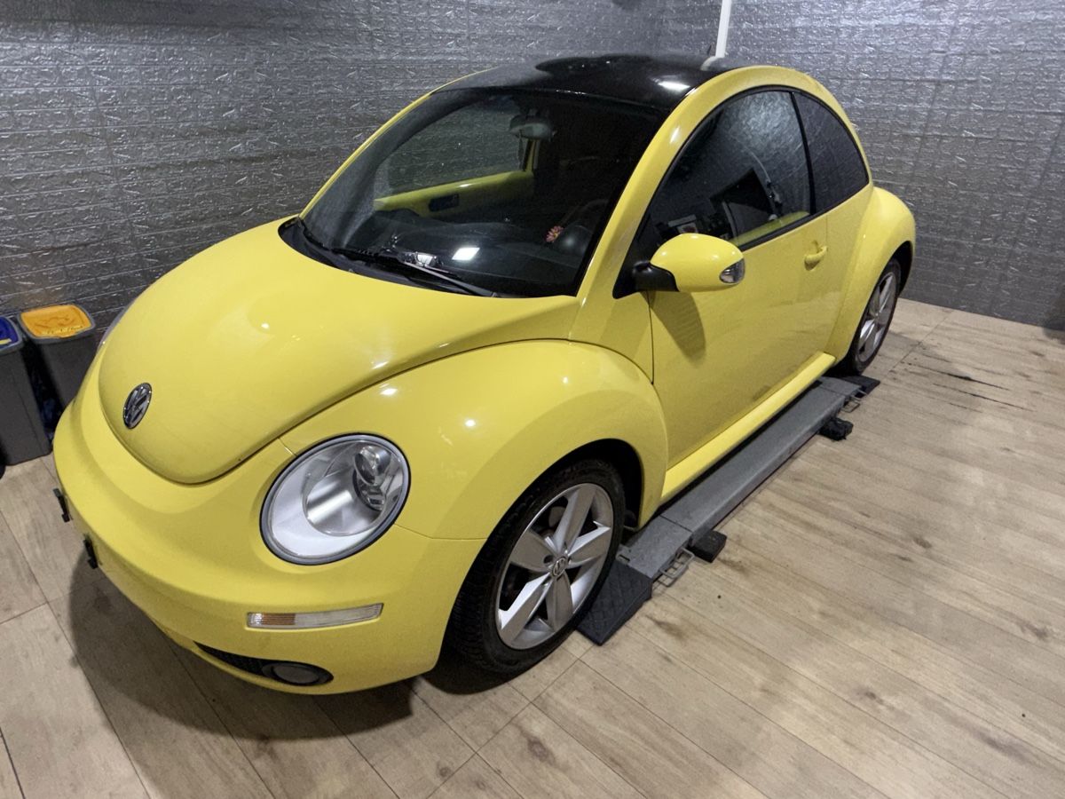 VW Automobili: Vw New Beetle 1.8 Turbo 20V – Usato da Gisikon venduto da SKR-F10 1