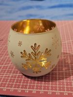 Glas-Kerzenhaltern mit Schneeflocken-Design