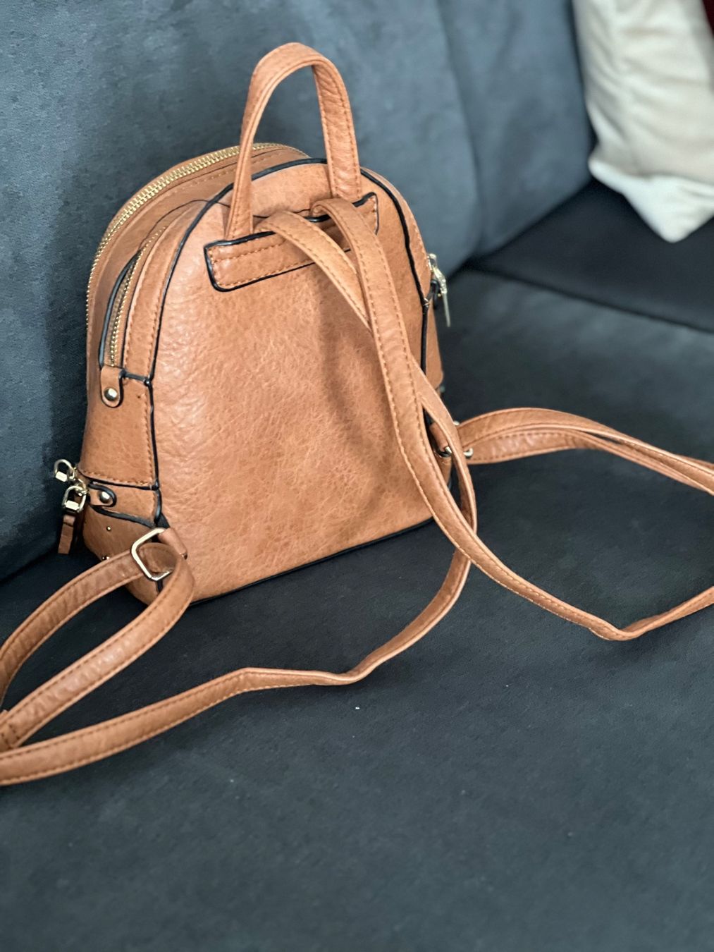 Borse & Zaini: Kleiner Rucksack – Usato da Volketswil venduto da Latinozh5 1