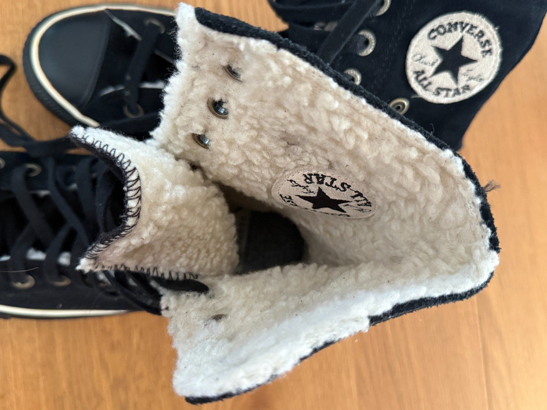 Converse Scarpe da uomo: Chaussures Converse All Star hiver – Usato da Founex venduto da MaevaMatahi 1