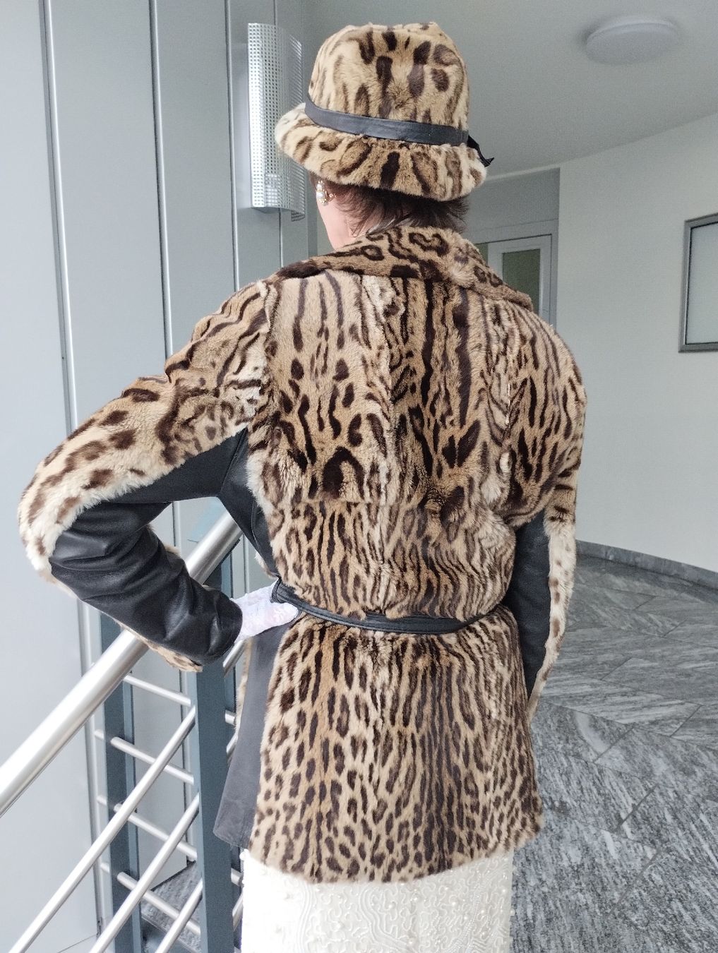 Giacche: Pelzmantel Pelzjacke Echtpelz – Usato da Zuzwil SG venduto da BeyondBelief_ 4