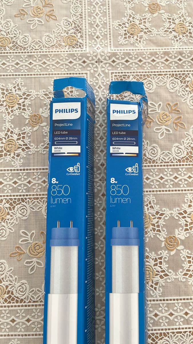 Philips Lampen: LED Röhre Philips 8W 604mm 3000k – Neu und originalverpackt aus Dotzigen von Fighter2