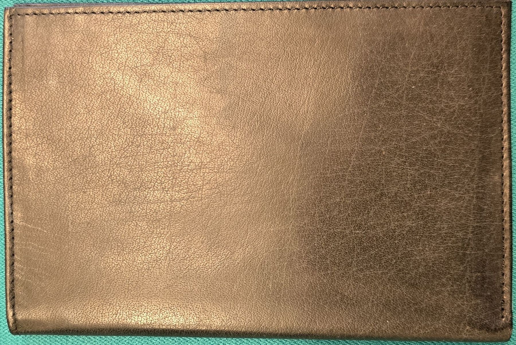 Portafogli: Schwarze Lederbrieftasche neuwertig – Nuovo (secondo la descrizione) da Tuggen venduto da Santasbag