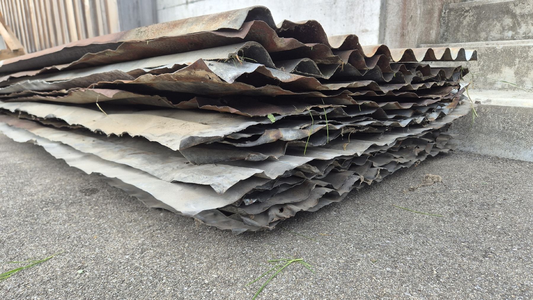 Parois & plafonds: Wellbleche, shabby chic, alt – Défectueux à Wetzikon ZH par Fagus
