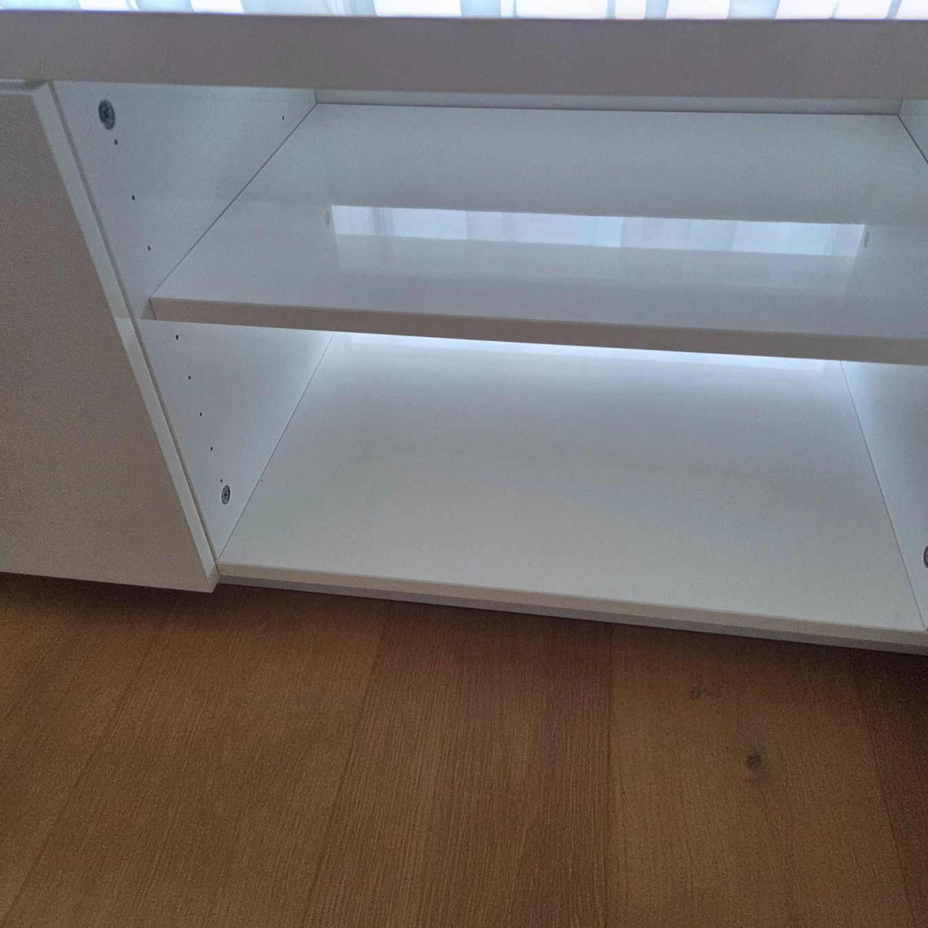 Mobili TV: TV-Möbel Weiss top zustand – Usato da Rickenbach venduto da JDH123 3