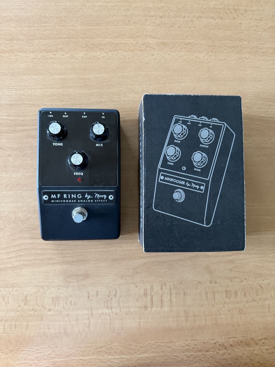 Moog Strumenti musicali: Moog MF Ring Analog Effect Pedal used condition – Usato da Vordemwald venduto da gerard.green