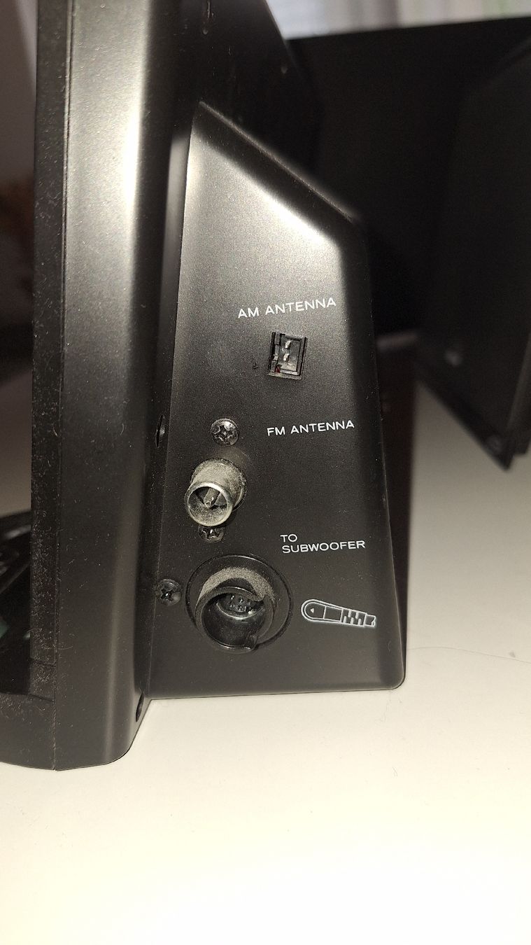 Teac Systèmes audio & multimédias: TEAC Micro HiFi-Anlage MCD-X420i mit Subwoofer – D'occasion à Liestal par Blubb0815 3