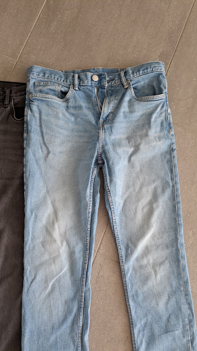 H&M Jeans: 2 Paar Jeans Slim Fit Gr. 30/32 – Nuovo (secondo la descrizione) da Winterthur venduto da Dream_of 2
