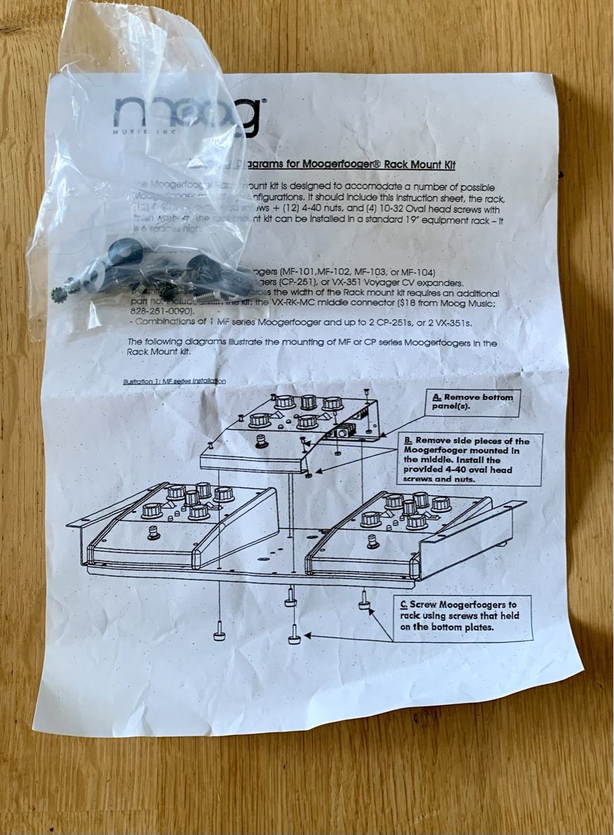 Moog Strumenti musicali: Moog Moogerfooger Rack Mount Kit – Usato da Zürich venduto da Fieber 1