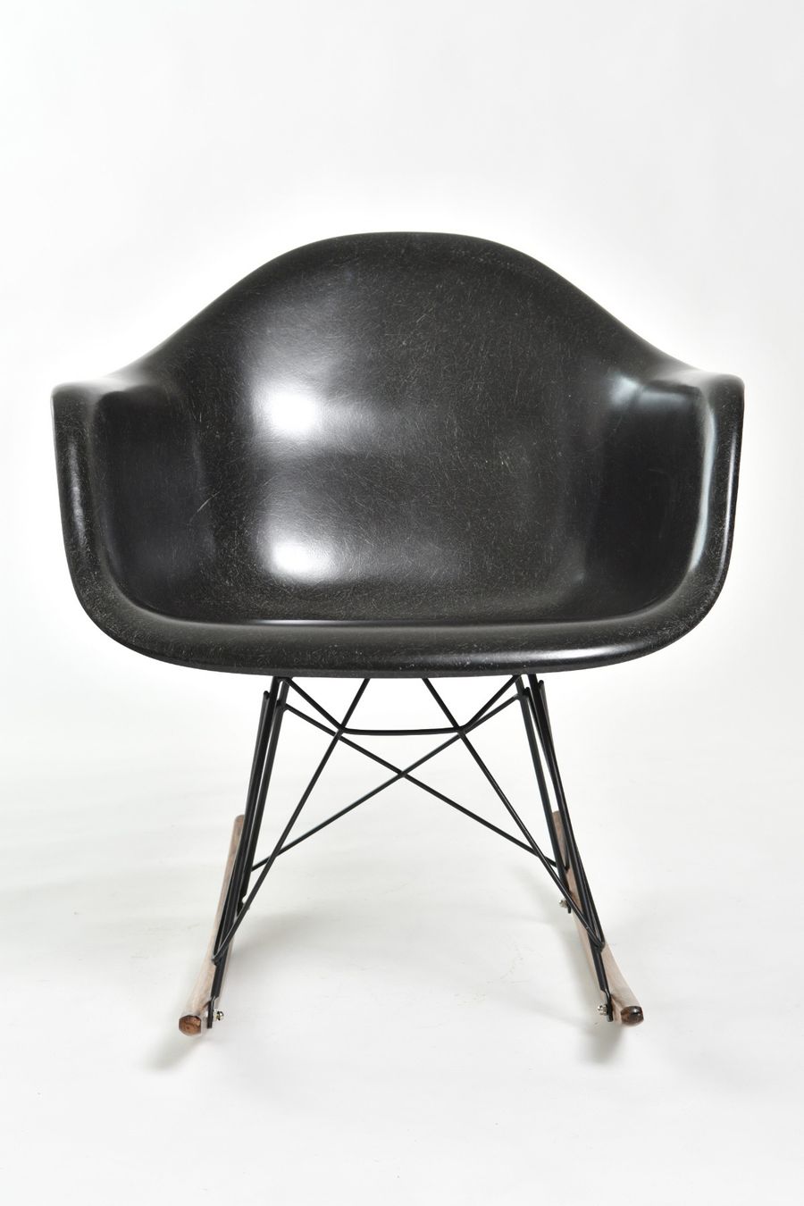 Vitra Sedie: Charles & Ray Eames Rocking Chair – Usato da Zürich venduto da IndividumCH 4