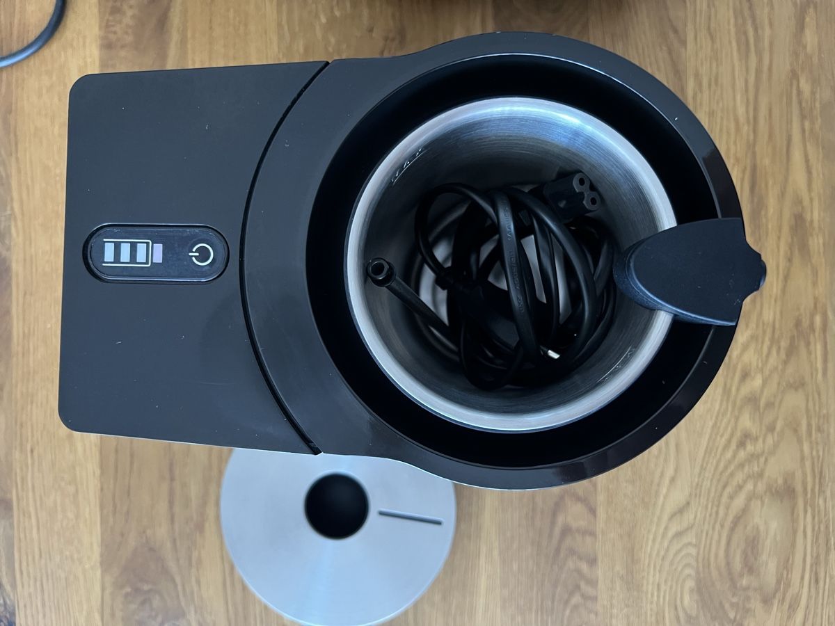Jura Macchine per caffè & Macchine per espresso: Jura Kaffeemaschine E6 mit Milchkühler Cool Control  – Usato da Rothrist venduto da Romi4321 4