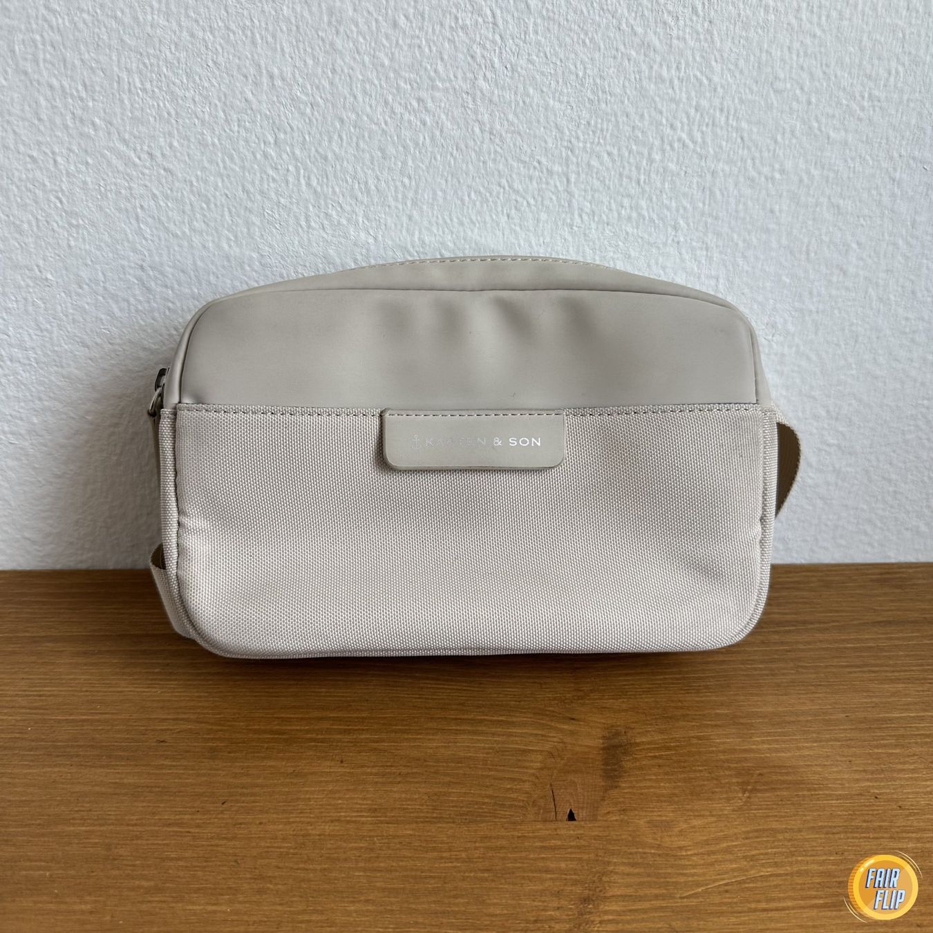 Kapten & Son Borse: Kapten & Son Bauchtasche Beige – Usato da Luzern venduto da fairflip