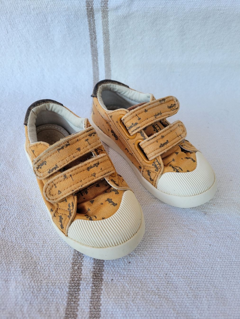 Vertbaudet Scarpe per ragazzi: sneakers, Vertbaudet, taille 23 – Usato da Neuchâtel venduto da valerizette 1