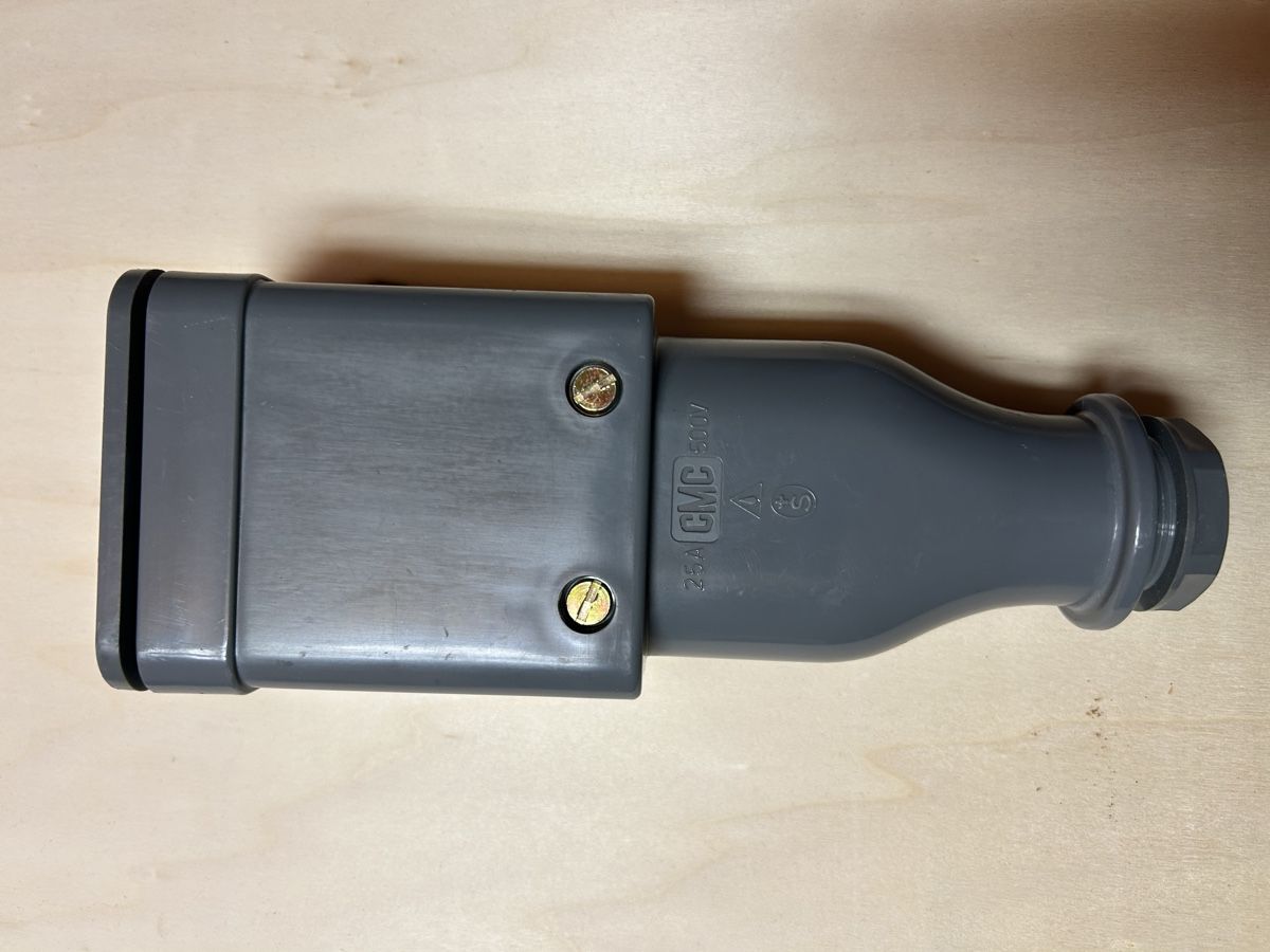 Stecker: 380V Stecker Kunststoff – Neu (gemäss Beschreibung) aus Rickenbach LU von Brutus05 1