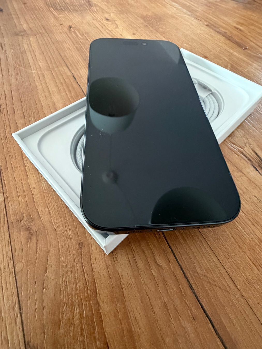 Apple Portables: Apple iPhone 16 Pro neuwertig mit Zubehör – Neuf (Voir description) à Tägerwilen par globial2010 3