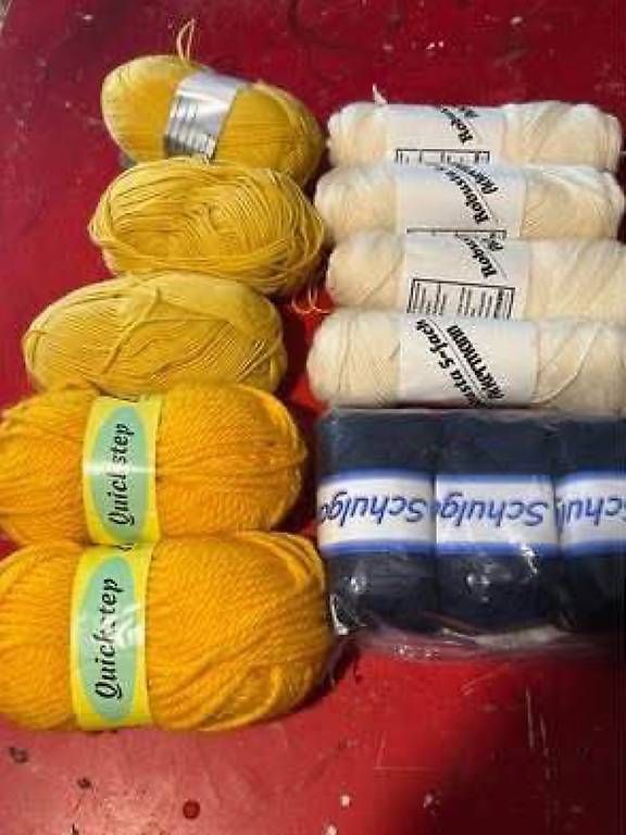 Laine: 13 Knäuel Wolle  – D'occasion à Frauenfeld par Irene.Schuppli
