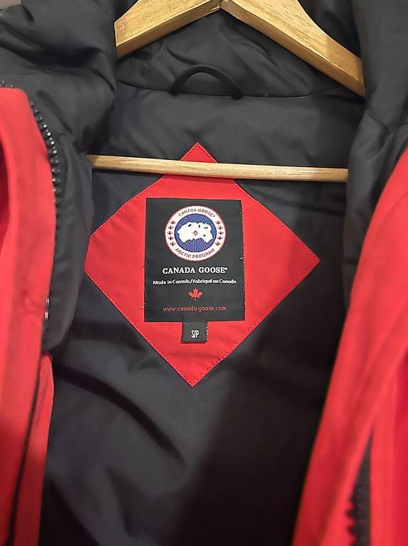 Canada Goose Giacche: Canada Goose Winterjacke – Usato da Giebenach venduto da an__8csh 3