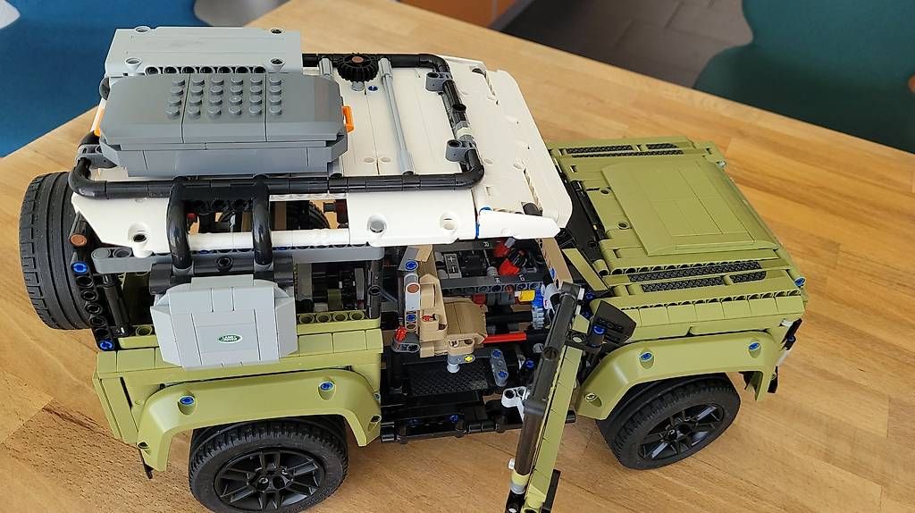 Lego Jeux de construction: Land Rover Defender 42110 – D'occasion à Olten par Einwegparadies