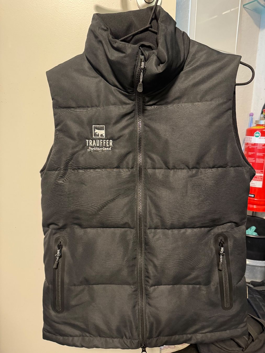 Musicassette: Trauffer Bodywarmer von Hakro mit trauffer Kasette – Usato da Oberried Brienz venduto da Susie1988